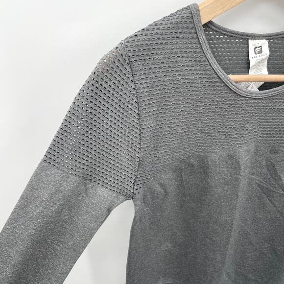 Fabletics NWT Grey Musetta Seamless Crewneck Long Sleeve Active Top // S - Picture 6 of 9